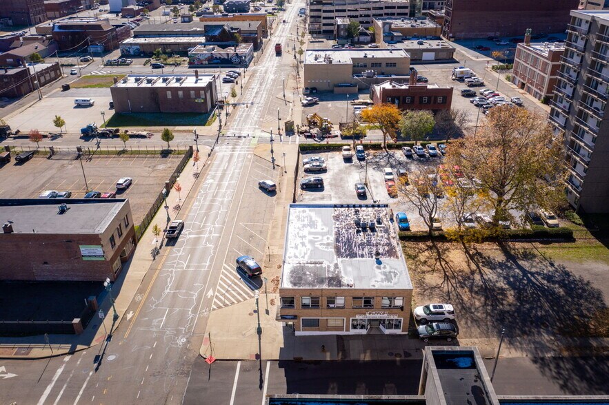 More Photos Of 234-238 6th St NE, Canton General Retail For Sale