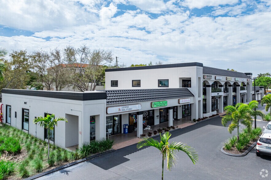 Primary Photo Of 4947 Tamiami Trl N, Naples Storefront For Lease