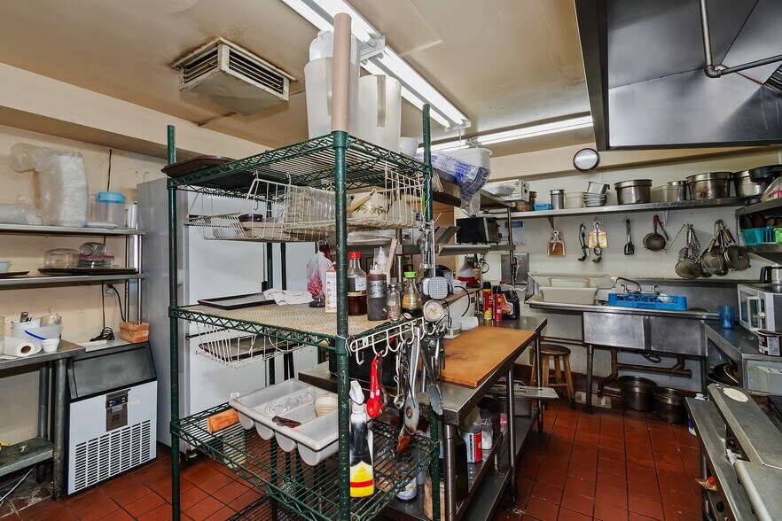 More Photos Of 41025 Big Bear Blvd, Big Bear Lake Restaurant For Sale