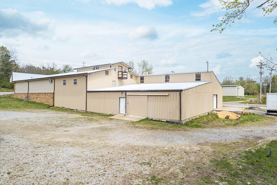 More Photos Of 5128 Highway 100, Lyles Freestanding For Sale
