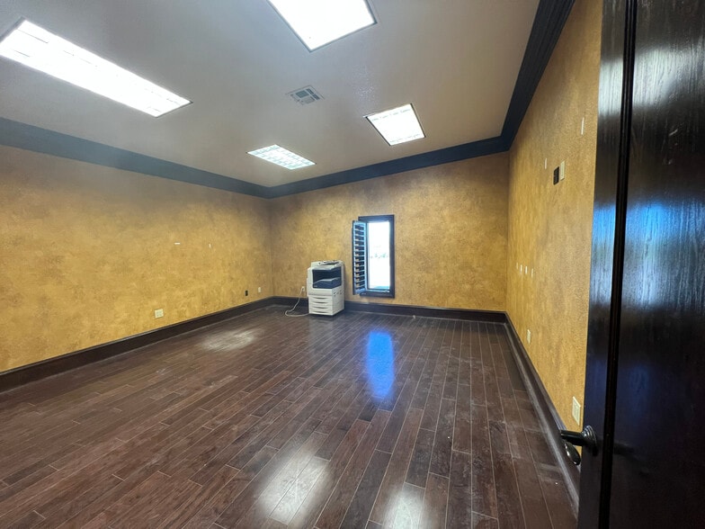 More Photos Of 4320 Johnson Rd, Odessa Industrial For Lease