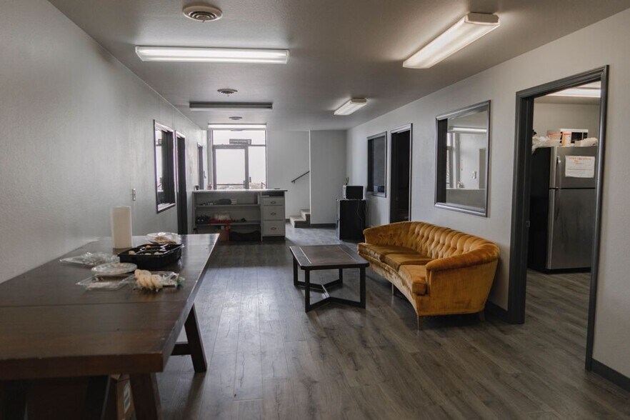 More Photos Of 8645-8651 Westpark St, Boise Warehouse For Lease