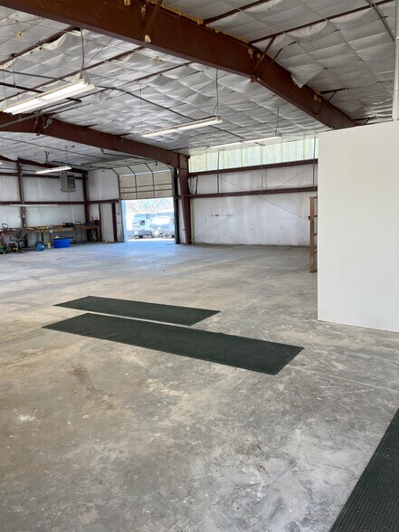 More Photos Of 7715 Venture St, Colorado Springs Warehouse For Lease