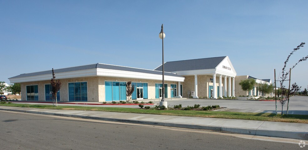 More Photos Of 42281 10th St W, Lancaster Office For Sale