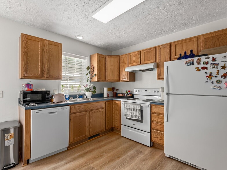 More Photos Of 222 T F Kirkpatrick Way, Candler Apartments For Sale