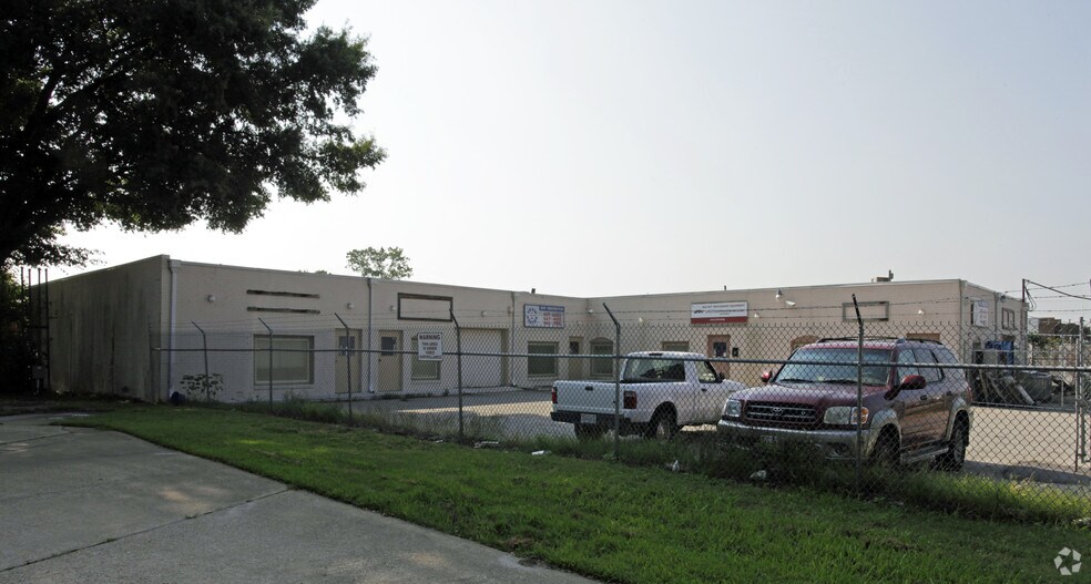 More Photos Of 232 Jersey Ave, Virginia Beach Light Distribution For Lease