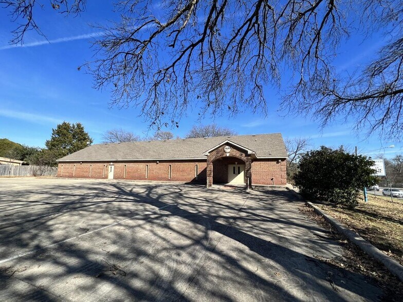 Primary Photo Of 5024 E Frio Dr, Dallas Religious Facility For Sale