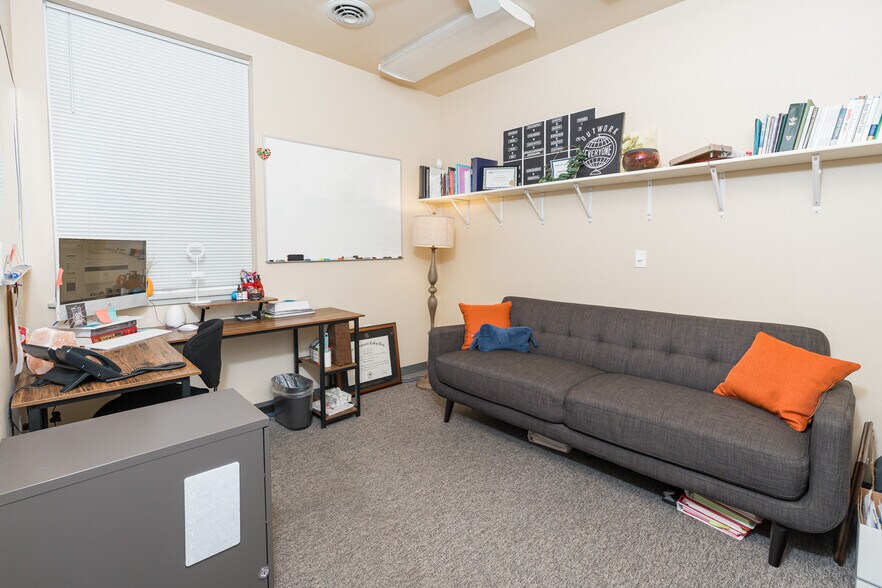 More Photos Of 210-214 W Sunset Ave, Coeur d'Alene Freestanding For Lease