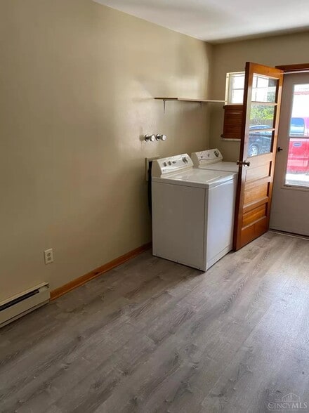 More Photos Of 405 N Main St, Georgetown Apartments For Sale