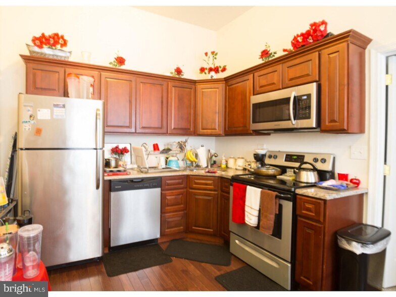 More Photos Of 3301-3303 N 16th St, Philadelphia Apartments For Sale