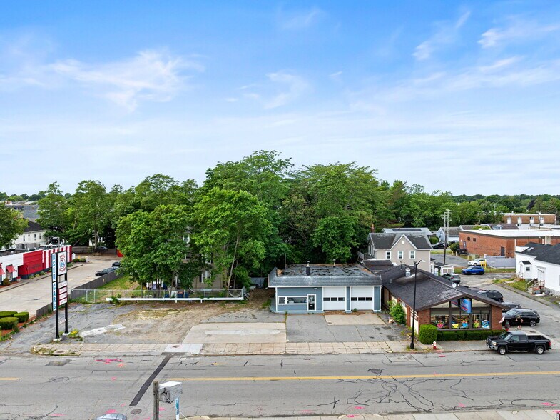 More Photos Of 2147 Acushnet Ave, New Bedford Service Station For Sale