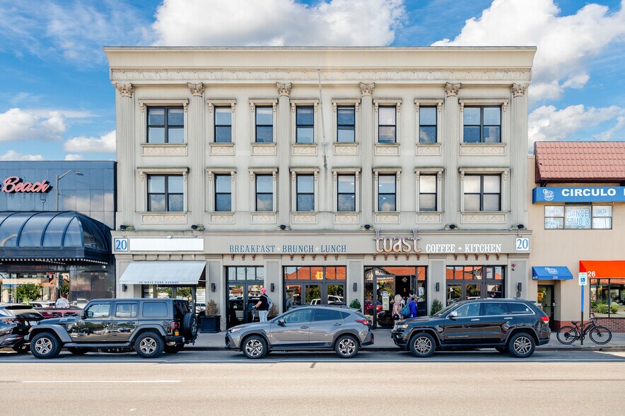 More Photos Of 20 W Park Ave, Long Beach Storefront Retail Office For Lease