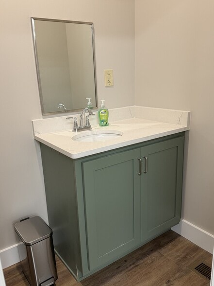 More Photos Of 116 Columbus Pky, Opelika Office For Lease