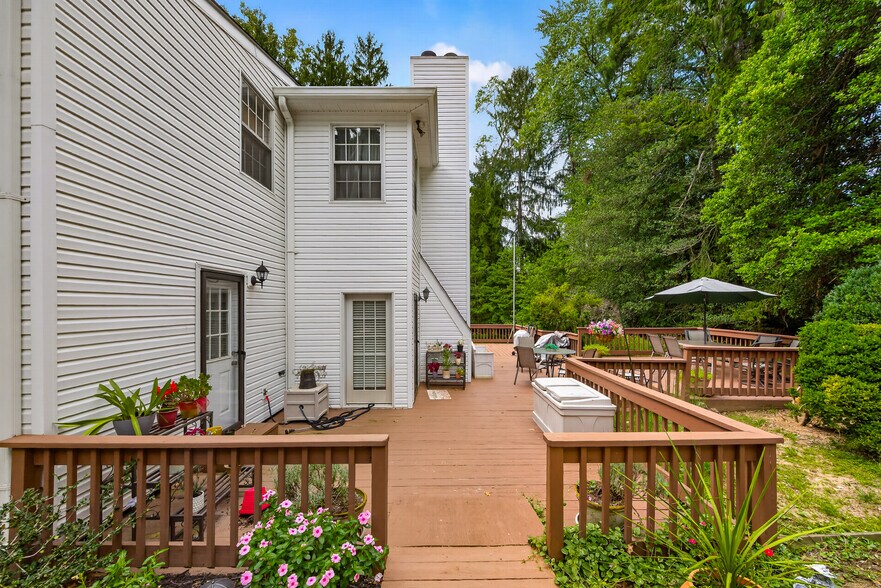 More Photos Of 13904 Overton Ln, Silver Spring Land For Sale