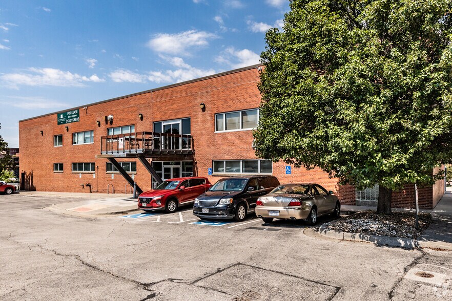 More Photos Of 450 E 4th St, Kansas City Office For Lease