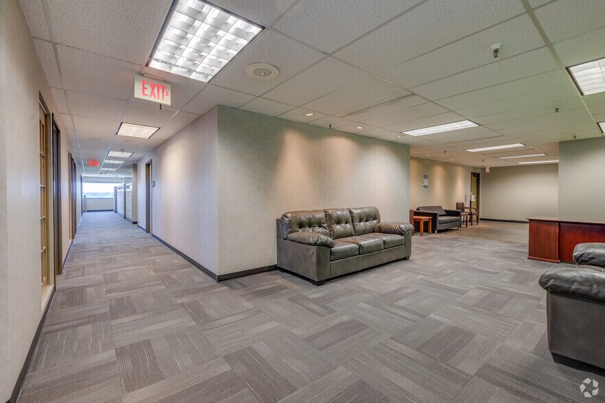 More Photos Of 5314 S Yale Ave, Tulsa Office For Lease