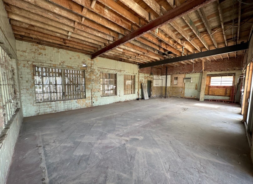 More Photos Of 129 E 18th St, Tulsa Restaurant For Lease