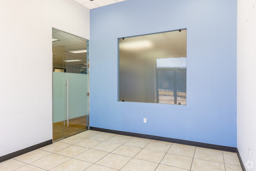 More Photos Of 12306 Shiloh Church Rd, Houston Warehouse For Lease