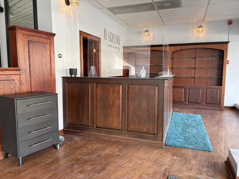 More Photos Of 200 E Main St, Mount Kisco Freestanding For Lease