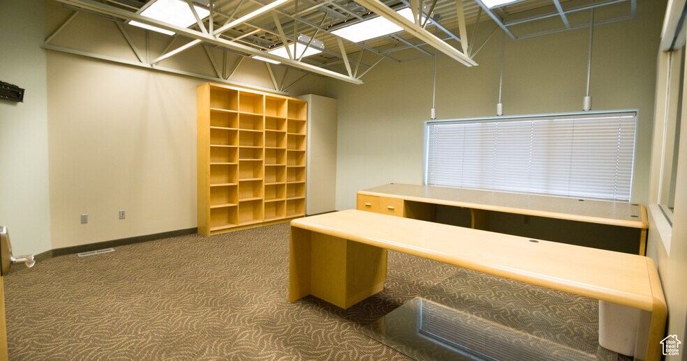 More Photos Of 1550 W Gordon Ave, Layton Service For Lease