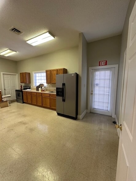 More Photos Of 1011 Masten Dr, Kernersville Office For Sale