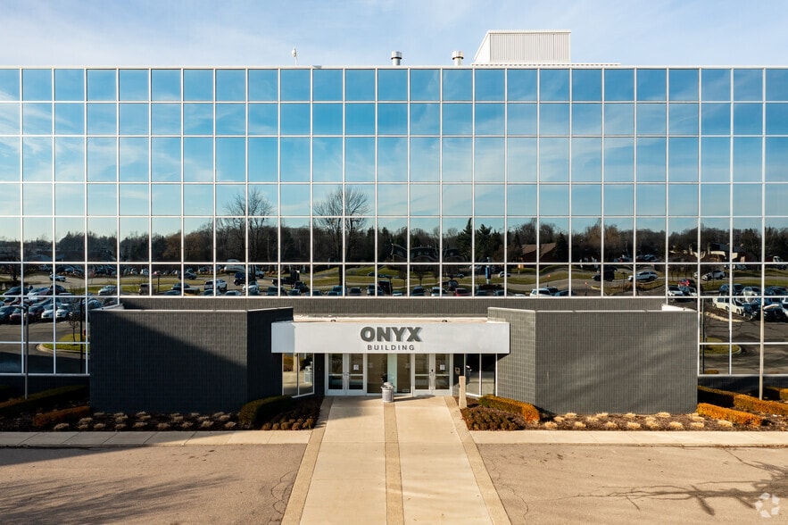 More Photos Of 29777 Telegraph Rd, Southfield Office For Lease