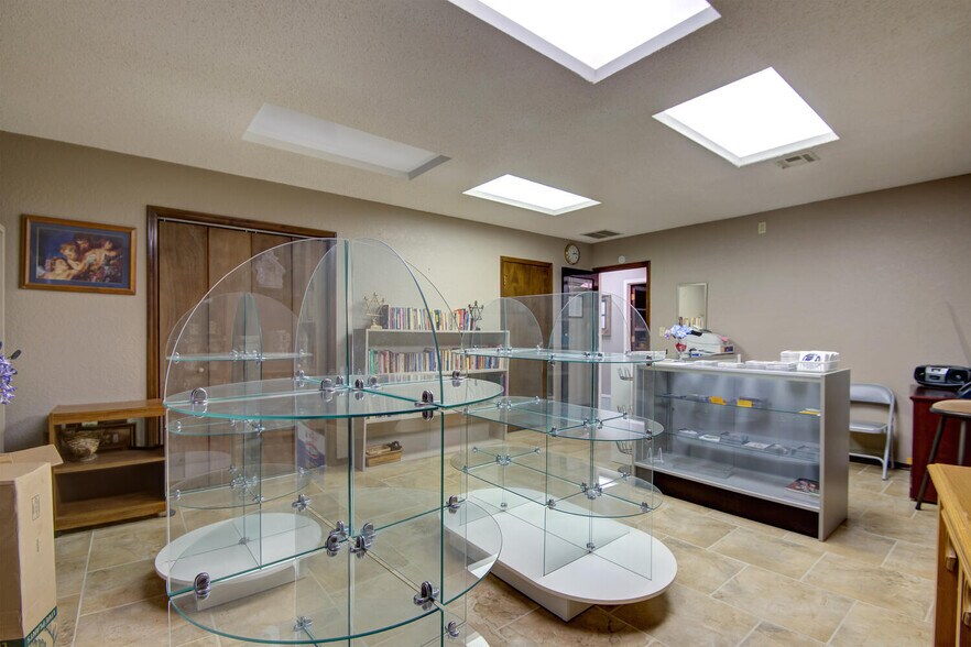 More Photos Of 2833 W Main St, Jenks Religious Facility For Sale