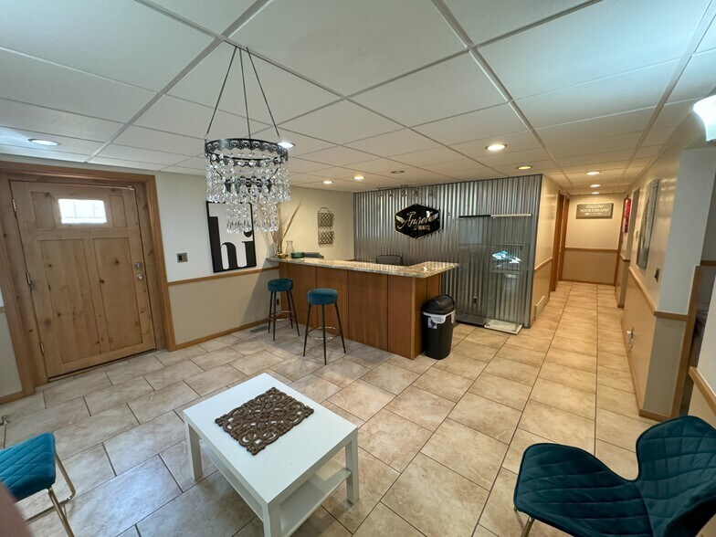 More Photos Of 7706 S Locust St, Midvale Office For Sale