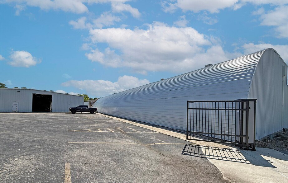 More Photos Of 60 Bells Ln, Junction City Warehouse For Sale
