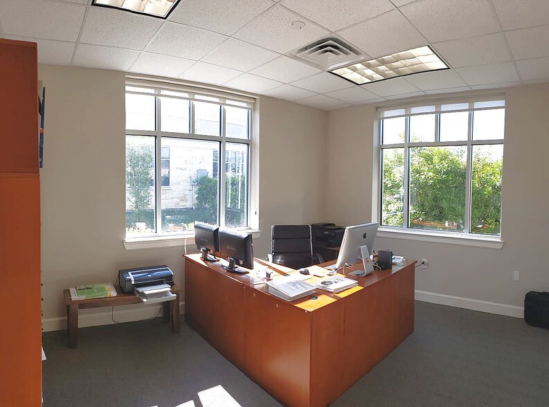 More Photos Of 2219 Sawdust Rd, The Woodlands Medical For Sale