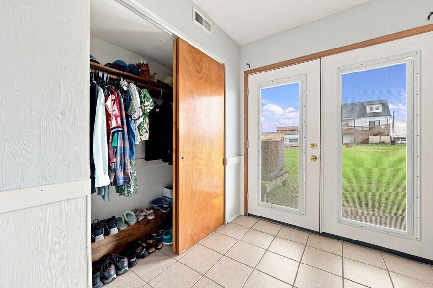 More Photos Of 3207 Briggs St, Kill Devil Hills Apartments For Sale