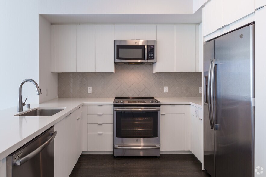 More Photos Of 2302 Valdez St, Oakland Apartments For Lease