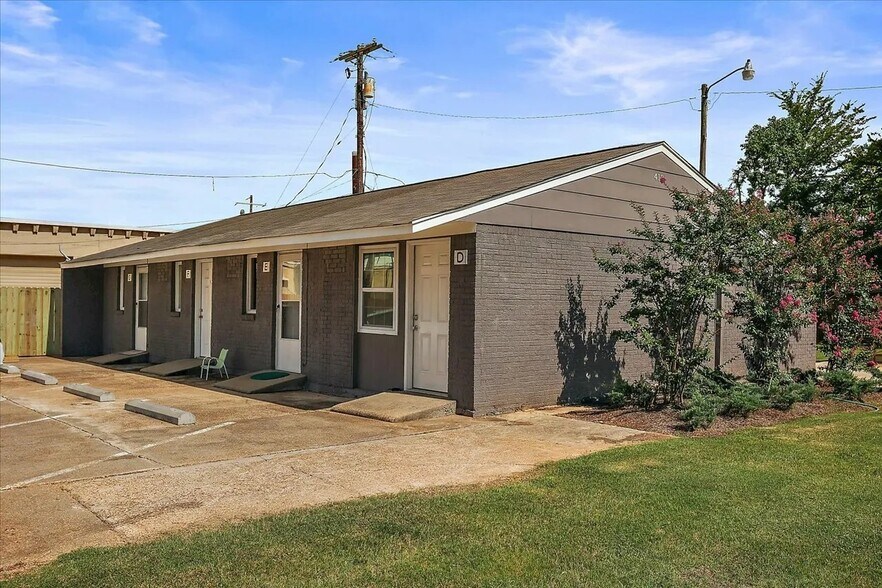 Primary Photo Of 409-412 Pearl Dr, Pearl Apartments For Sale