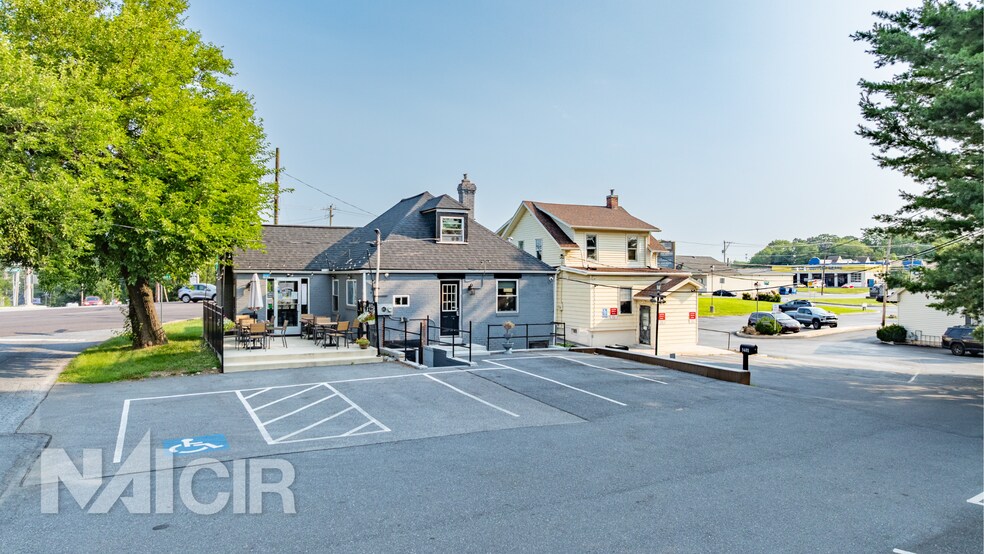 More Photos Of 5401 Jonestown Rd, Harrisburg Storefront Retail Office For Sale