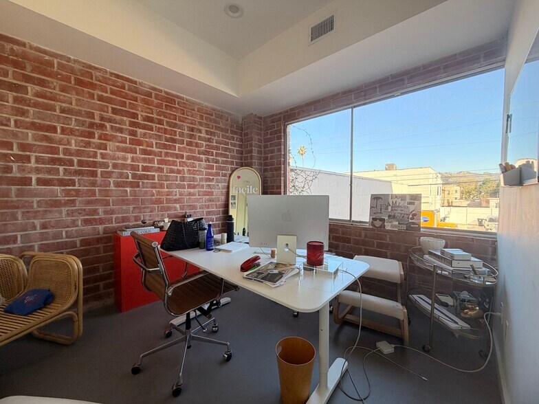 More Photos Of 7451-7465 Beverly Blvd, Los Angeles Loft Creative Space For Lease