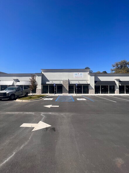 More Photos Of 4410 Ogeechee Rd, Savannah Storefront Retail Office For Lease
