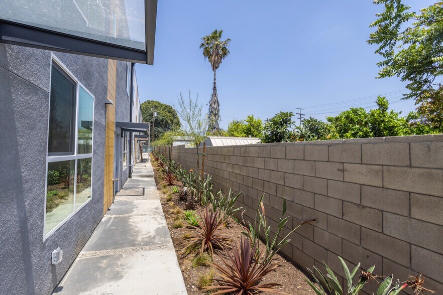 More Photos Of 12647-12649 N Bradley Ave, Sylmar Apartments For Sale