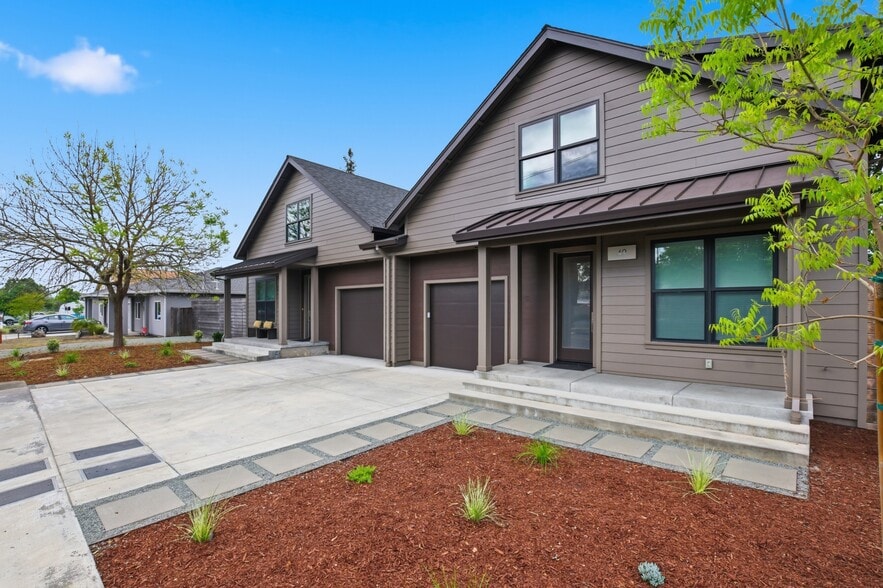 More Photos Of 47-49 Ursuline Rd, Santa Rosa Apartments For Sale