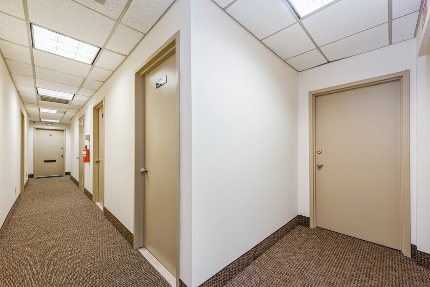 More Photos Of 15 Glen St, Glen Cove Office For Lease
