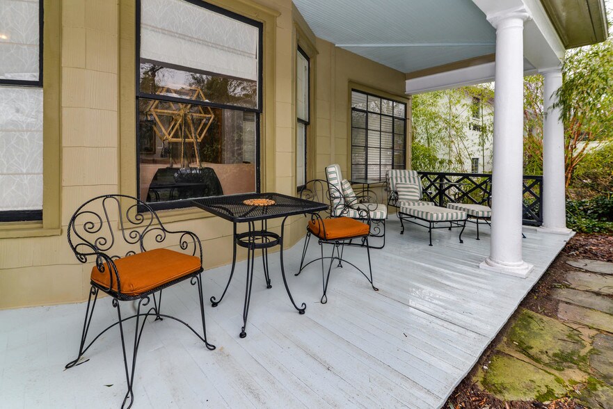 More Photos Of 145 Melrose Ave, Tryon Apartments For Sale