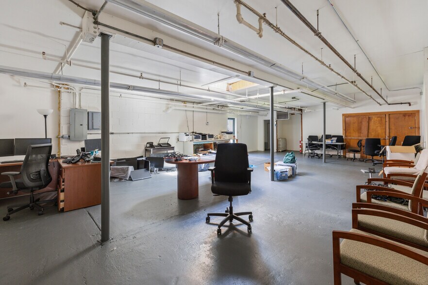More Photos Of 36 Carpenter Street St, Keene Office For Sale