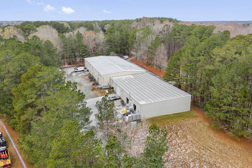 More Photos Of 3337 Air Park Rd, Fuquay Varina Light Manufacturing For Sale