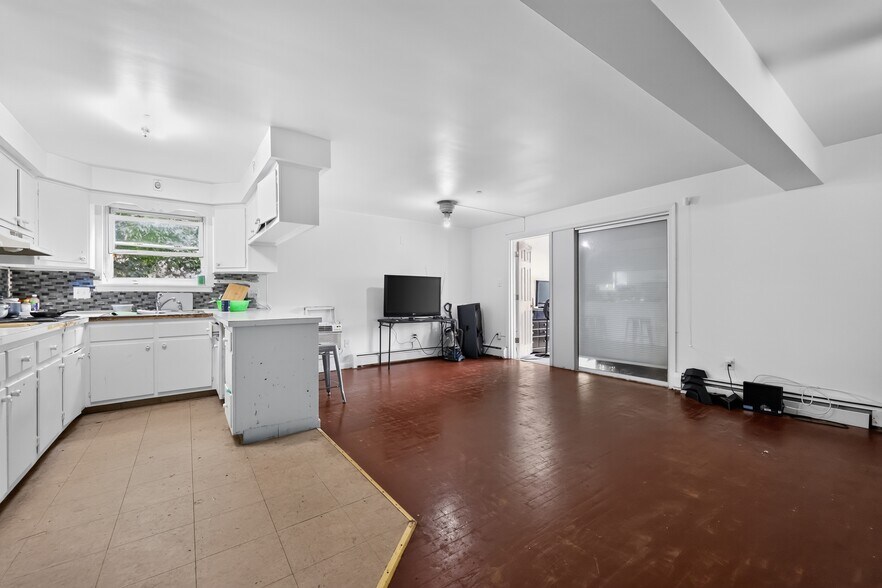 More Photos Of 1132 W Main St, Norristown Apartments For Sale