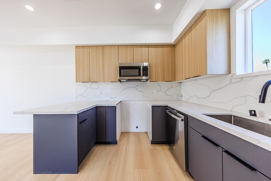 More Photos Of 2847 S Victoria Ave, Los Angeles Multifamily For Sale