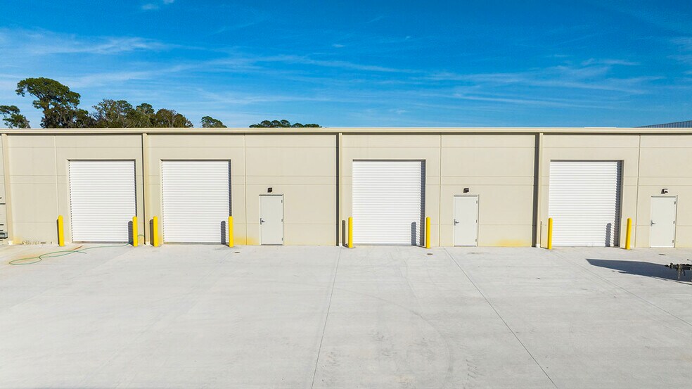 More Photos Of 375 Monroe Rd, Sanford Unknown For Lease