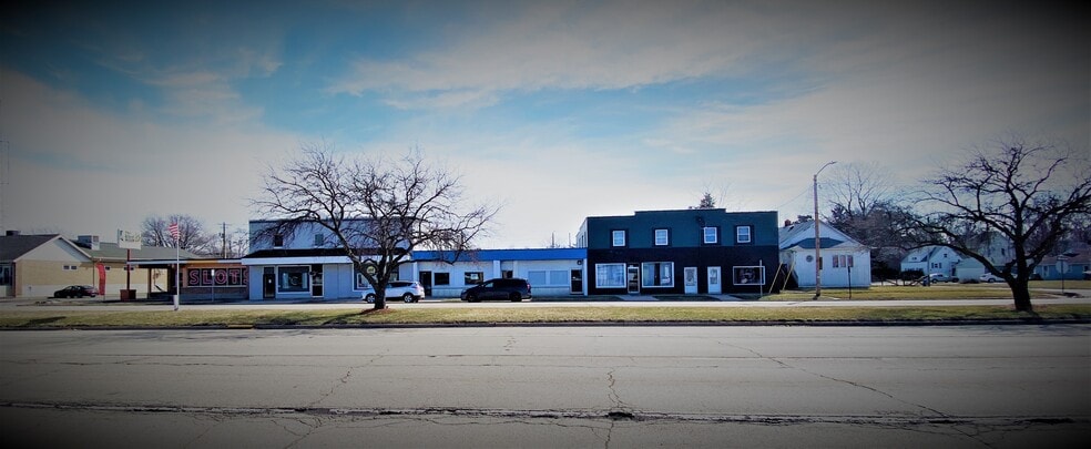 More Photos Of 539 Blackhawk Blvd, South Beloit Medical For Lease