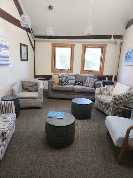 More Photos Of 45 Walden St, Concord Office For Lease