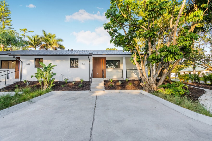 More Photos Of 2616 Lakeview Dr, Naples Apartments For Sale