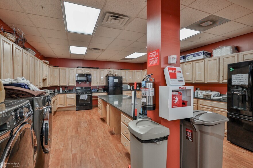 More Photos Of 1226-1232 W Green St, Allentown Flex For Lease