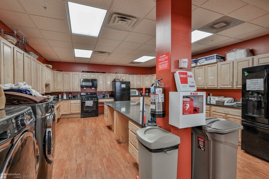 More Photos Of 1226-1232 W Green St, Allentown Flex For Sale